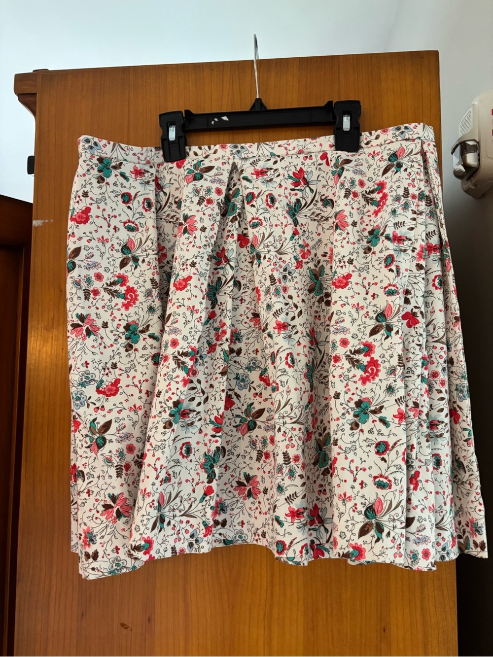 GAP Floral Pleated Women's Skirt - Cream with Pink & Teal Floral Print